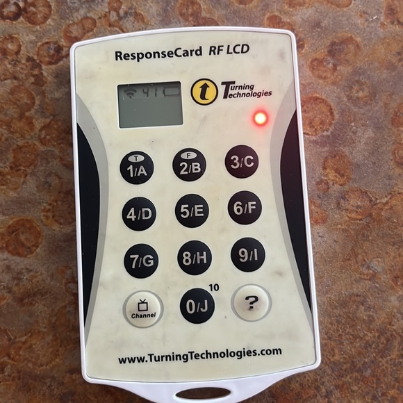 ResponseCard RF LCD Clicker - Picture 2 of 3